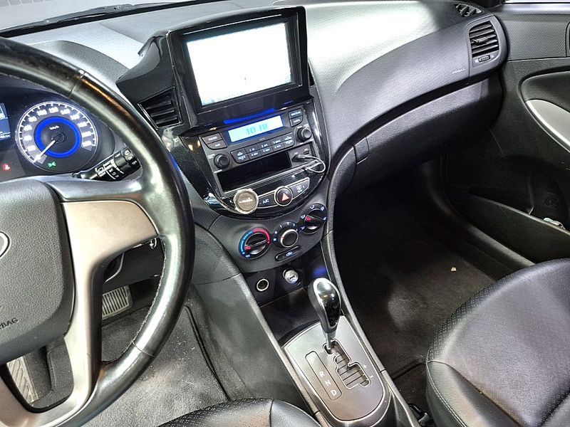 2016 Hyundai Accent Diesel WIT 1.6 VGT Smart photo 10