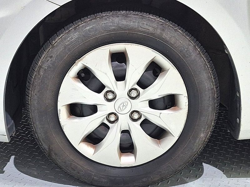 2016 Hyundai Accent Diesel WIT 1.6 VGT Smart photo 19