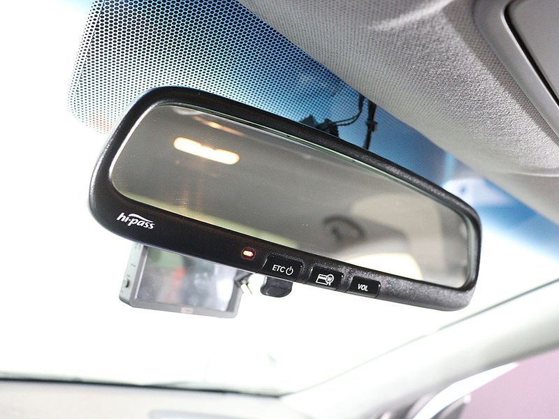 2012 Hyundai Accent Diesel 1.6 VGT Premier photo 7
