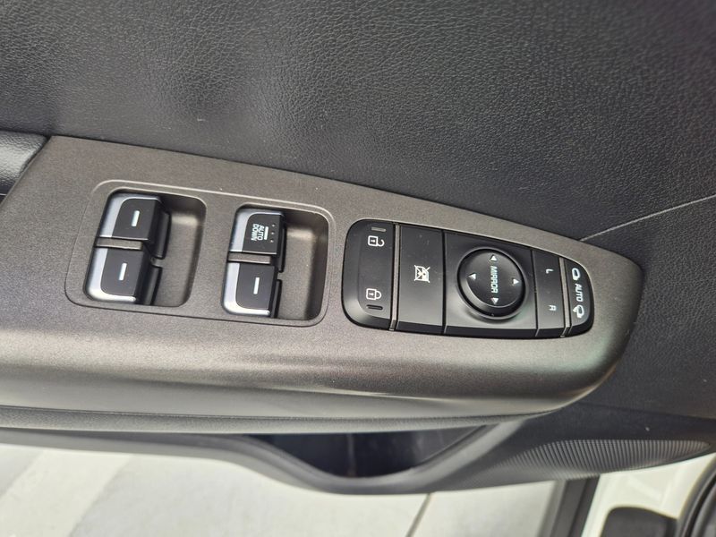 2018 Kia Sportage Diesel 2WD Prestige photo 14