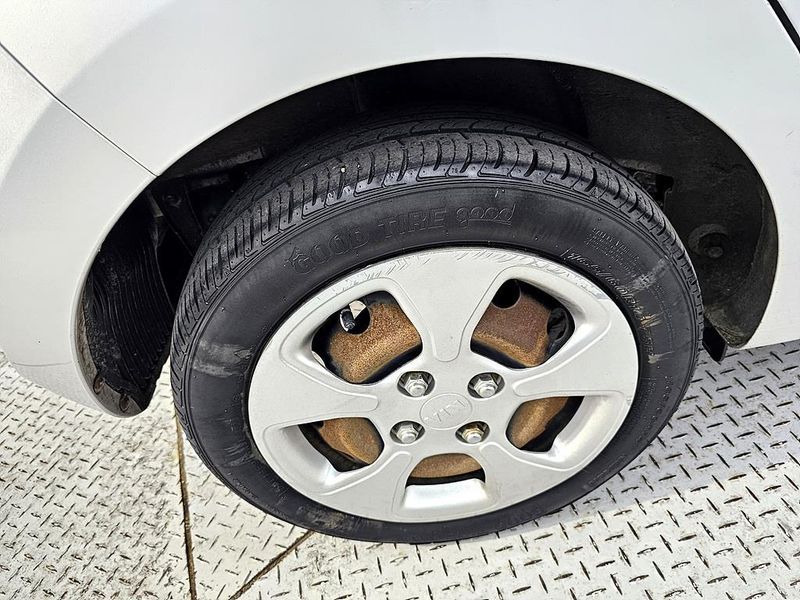 2012 Kia Morning Deluxe photo 20