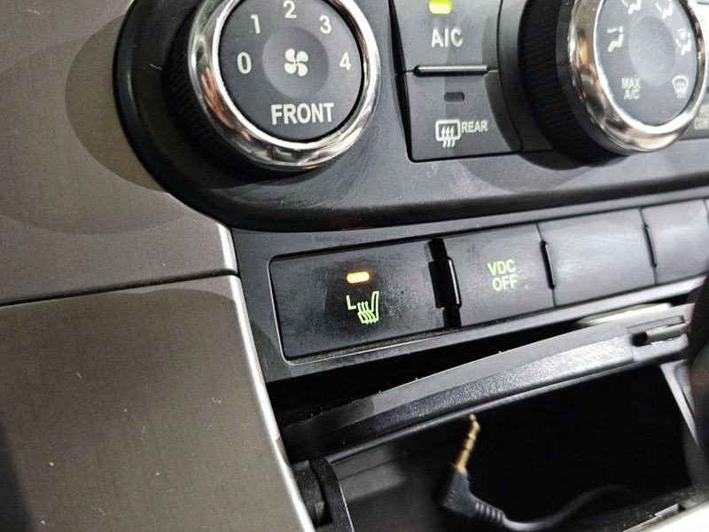 2013 Kia Carnival Grand GLX Deluxe photo 15