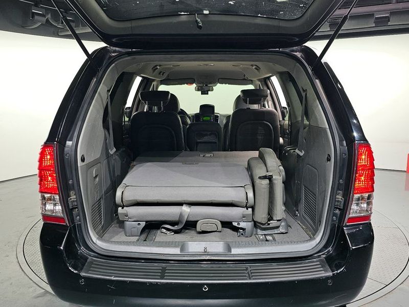 2013 Kia Carnival Grand GLX Deluxe photo 20