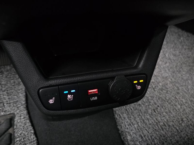 2024 Kia Ray Signature photo 18