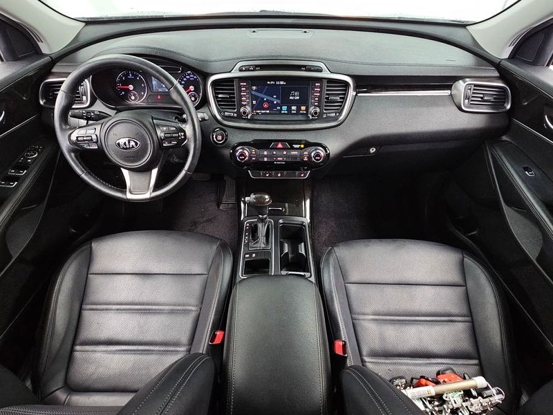 2016 Kia Sorento Diesel 2.0 2WD Luxury photo 7