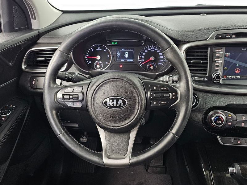 2016 Kia Sorento Diesel 2.0 2WD Luxury photo 13