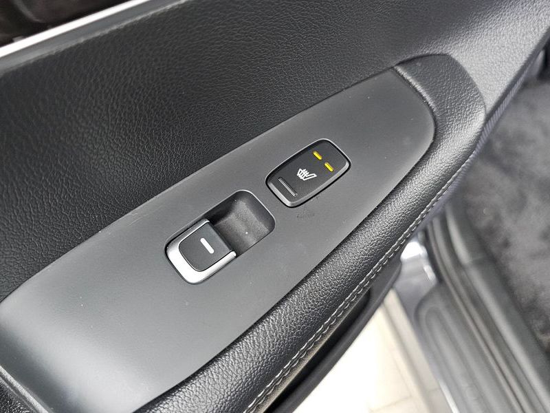 2016 Kia Sorento Diesel 2.0 2WD Luxury photo 19