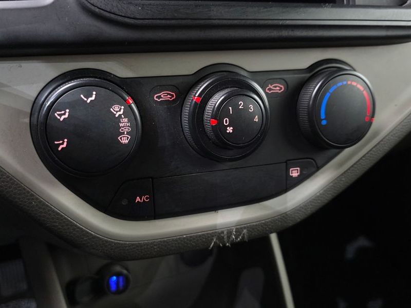 2015 Kia Morning VAN Deluxe photo 13