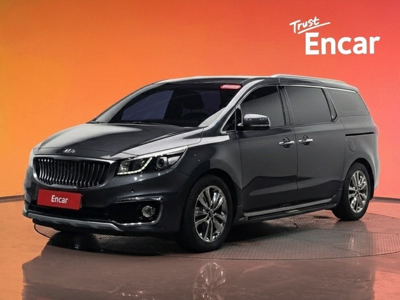 2017 Kia Carnival Gasoline 7-seater Limousine President photo 1