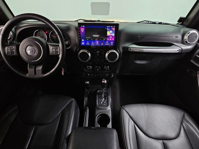 2017 Jeep Wrangler 3.6 Sahara 4Door photo 7