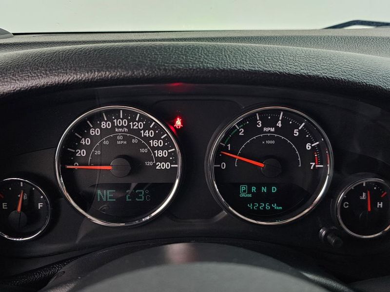 2017 Jeep Wrangler 3.6 Sahara 4Door photo 8