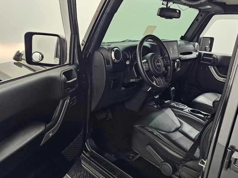 2017 Jeep Wrangler 3.6 Sahara 4Door photo 10