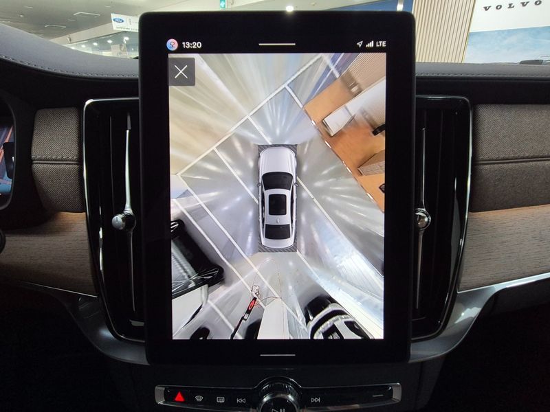 2026 Volvo S90 B5 Ultra Dark photo 13