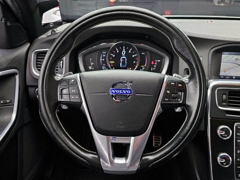 2015 Volvo S60 T5 R-Design 2nd photo 13