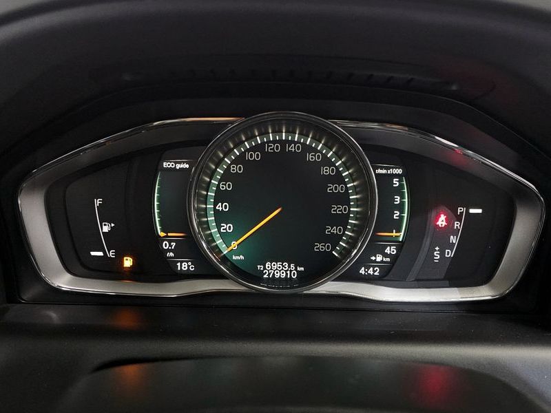 2017 Volvo XC60 D3 1st photo 8