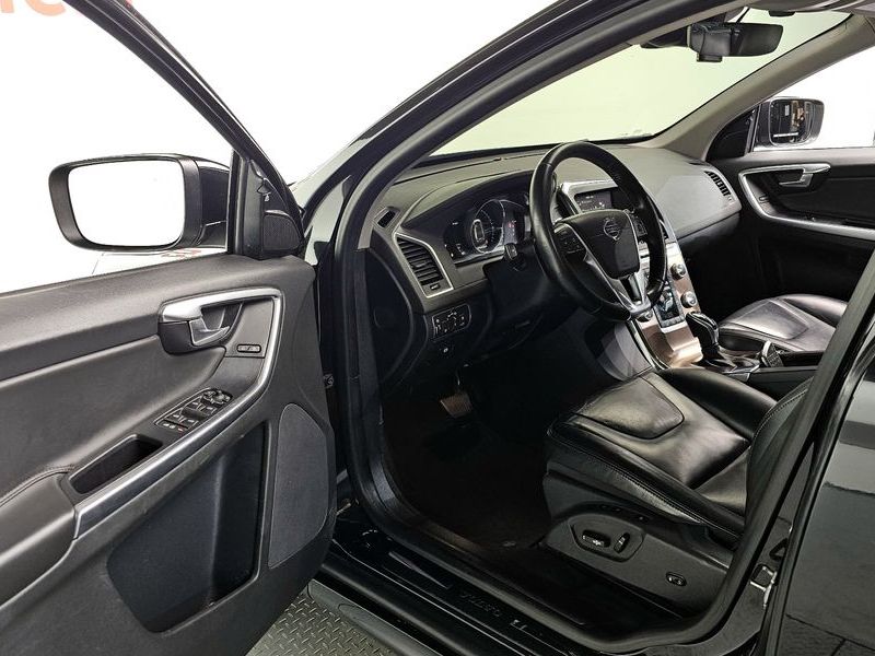 2017 Volvo XC60 D3 1st photo 11