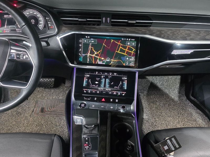 2023 Audi A6 45 TFSI Quattro Premium photo 13