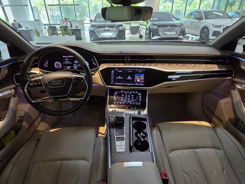 2024 Audi A7 55 TFSI Quattro Premium photo 7