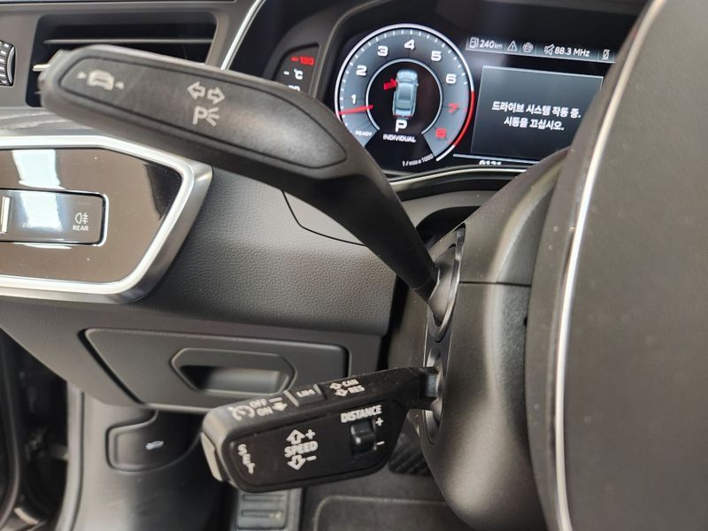 2024 Audi A7 55 TFSI Quattro Premium photo 13