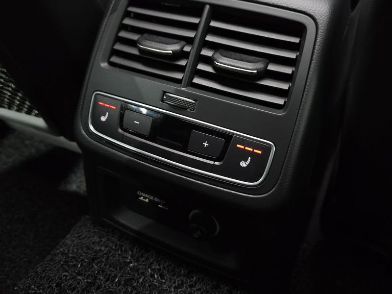 2021 Audi A4 45 TFSI Quattro Premium photo 18