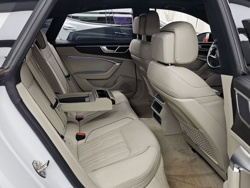 2022 Audi A7 55 TFSI Quattro Premium photo 12