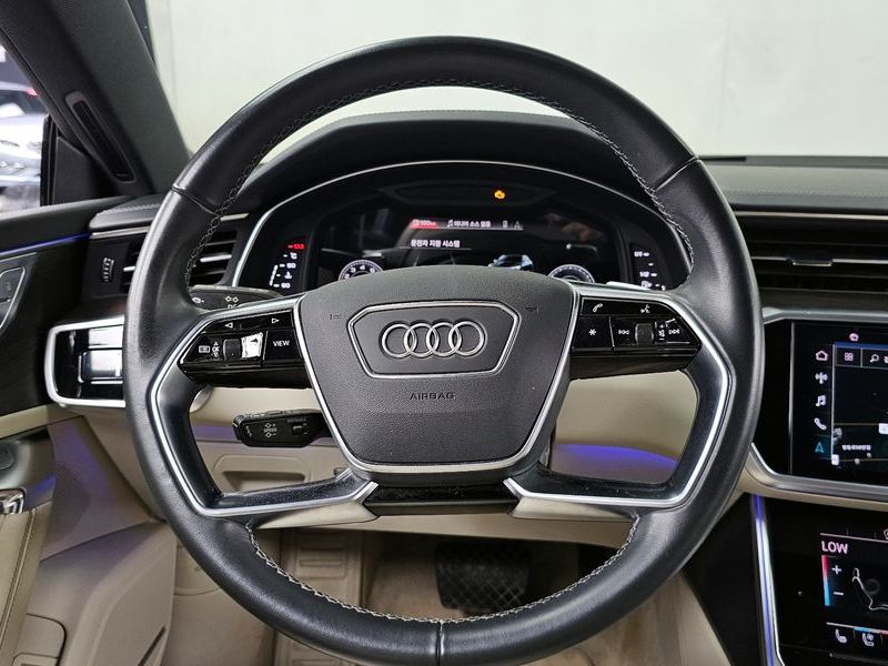 2022 Audi A7 55 TFSI Quattro Premium photo 13