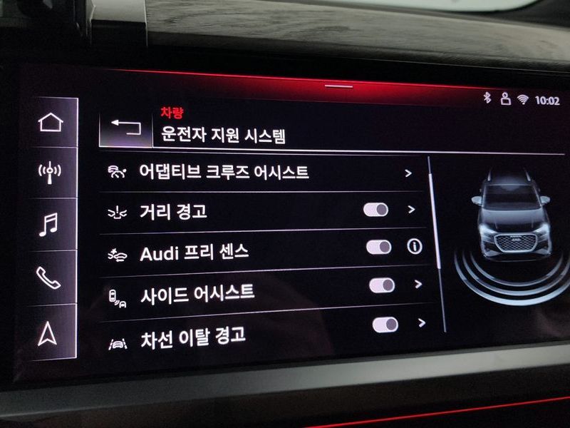2025 Audi e-tron 45 Premium photo 16