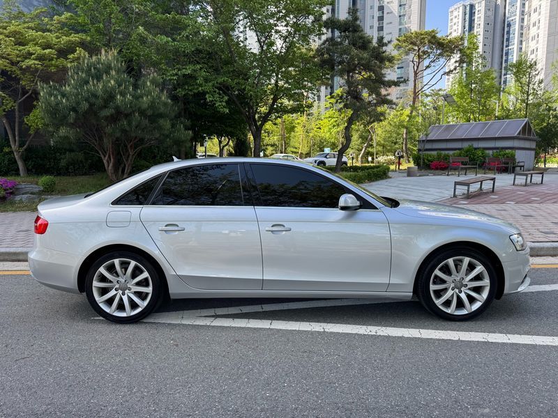 2013 Audi A4 2.0 TDI Quattro Dynamic B8 photo 7