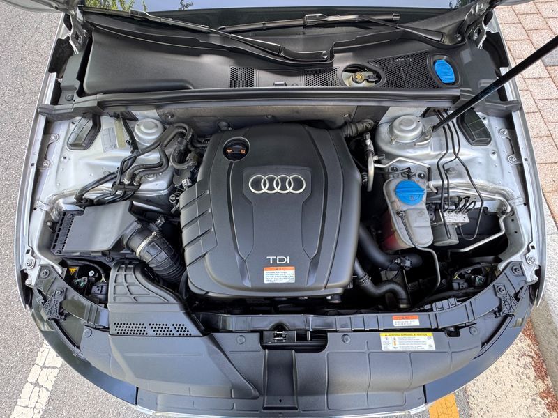 2013 Audi A4 2.0 TDI Quattro Dynamic B8 photo 10
