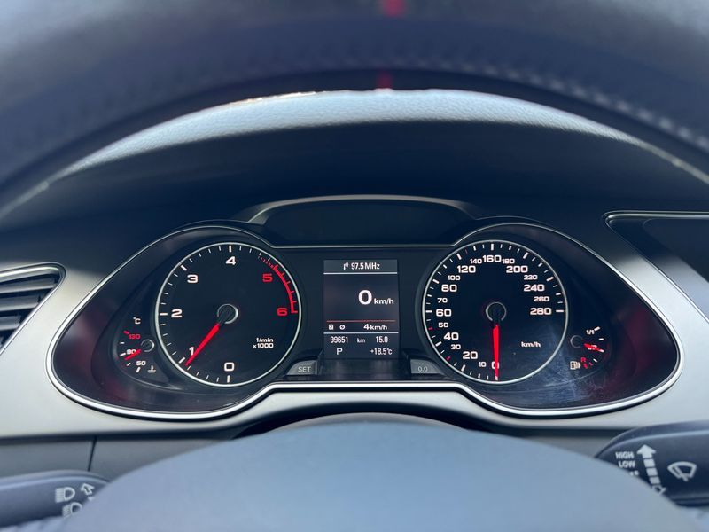 2013 Audi A4 2.0 TDI Quattro Dynamic B8 photo 14