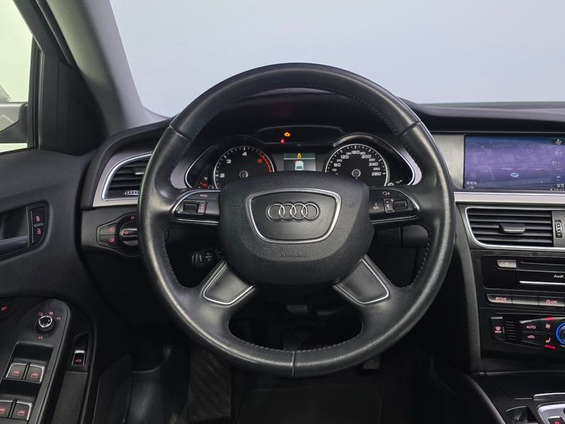 2014 Audi A4 2.0 TDI Quattro Dynamic B8 photo 13