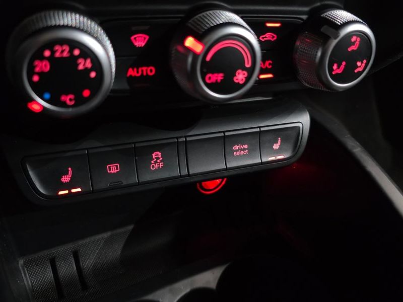 2015 Audi A1 30 TDI Sport photo 15