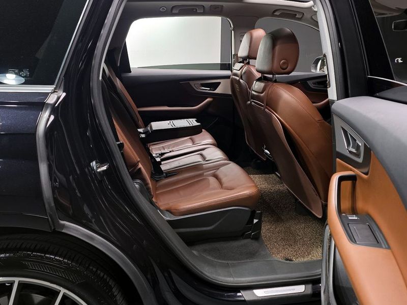 2019 Audi Q7 45 TFSI Quattro photo 11