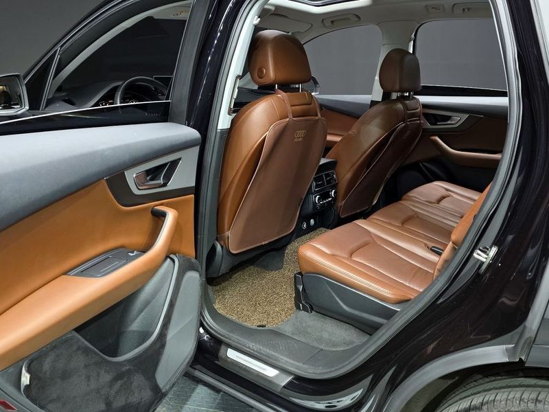 2019 Audi Q7 45 TFSI Quattro photo 12