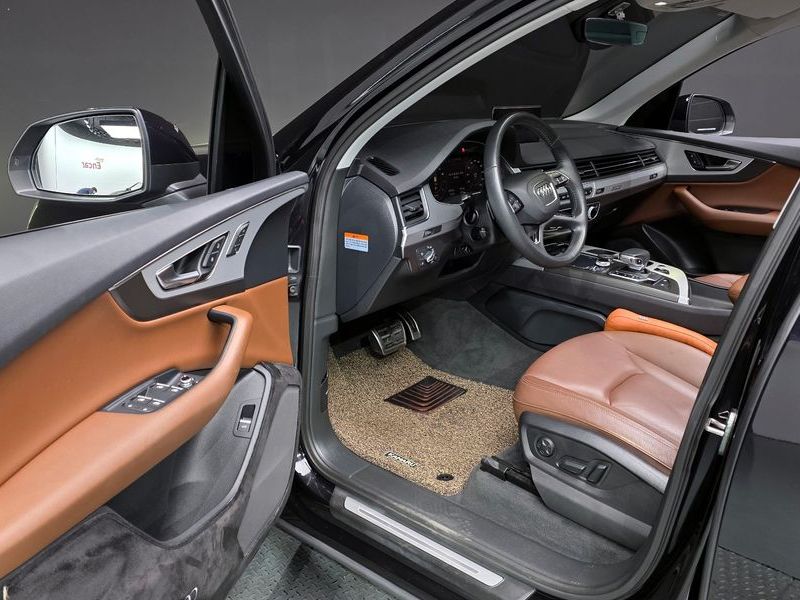 2019 Audi Q7 45 TFSI Quattro photo 19