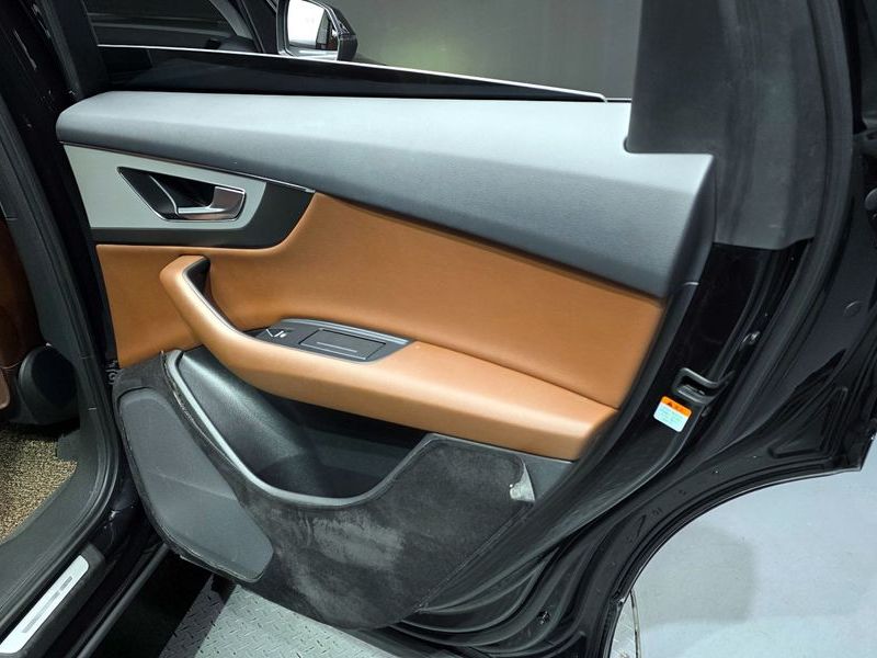 2019 Audi Q7 45 TFSI Quattro photo 25