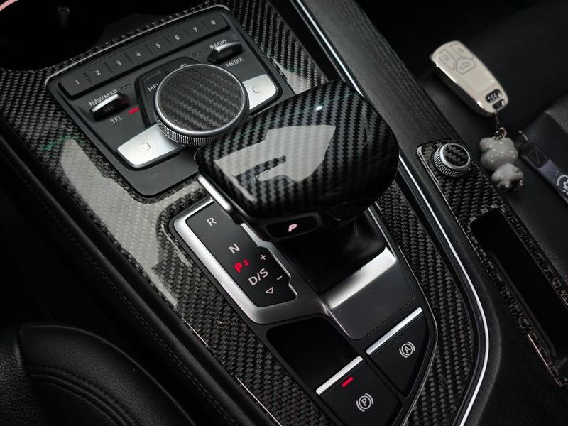 2016 Audi A4 45 TFSI Premium photo 9