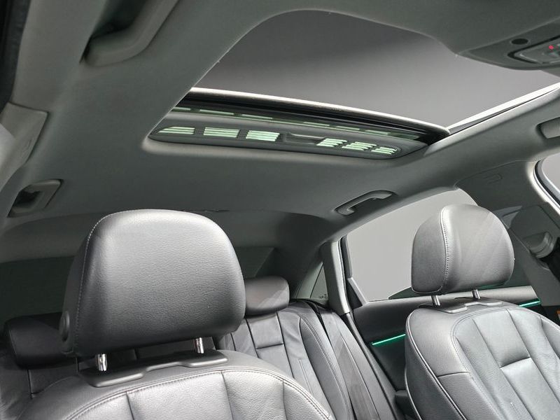 2016 Audi A4 45 TFSI Premium photo 19
