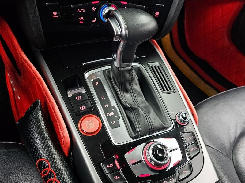 2013 Audi A4 2.0 TDI dynamic B8 photo 9