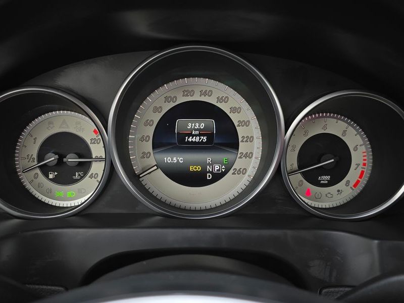 2014 Mercedes-Benz E-Class E200 Coupe photo 8