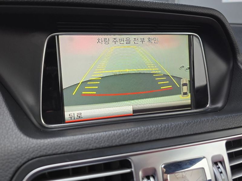 2014 Mercedes-Benz E-Class E200 Coupe photo 16