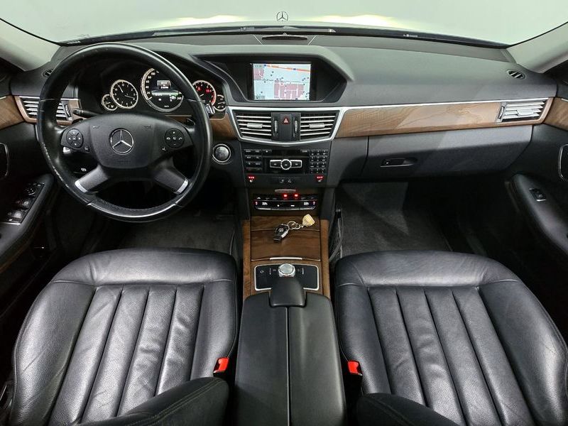 2013 Mercedes-Benz E-Class E300 Elegance photo 7