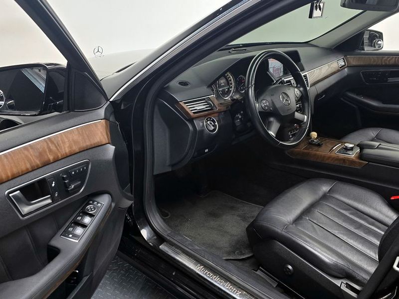 2013 Mercedes-Benz E-Class E300 Elegance photo 11