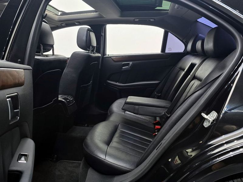 2013 Mercedes-Benz E-Class E300 Elegance photo 12