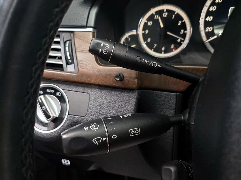 2013 Mercedes-Benz E-Class E300 Elegance photo 18