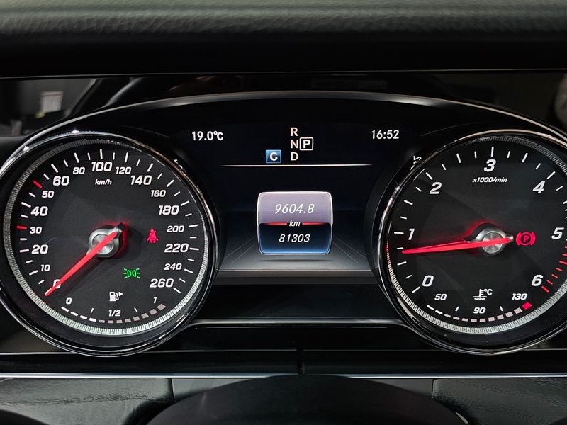 2017 Mercedes-Benz E-Class E220d Avantgarde photo 8