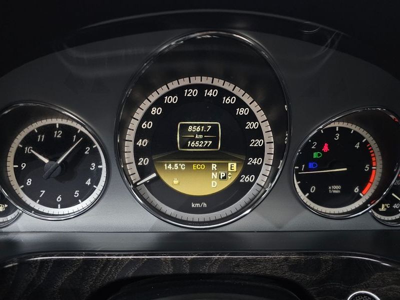 2012 Mercedes-Benz E-Class E220 CDI Avantgarde photo 8