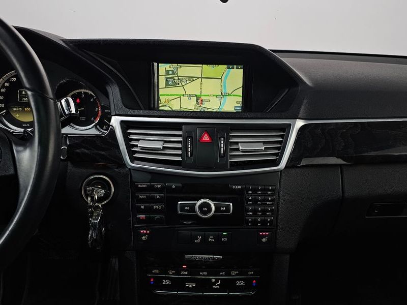 2012 Mercedes-Benz E-Class E220 CDI Avantgarde photo 14
