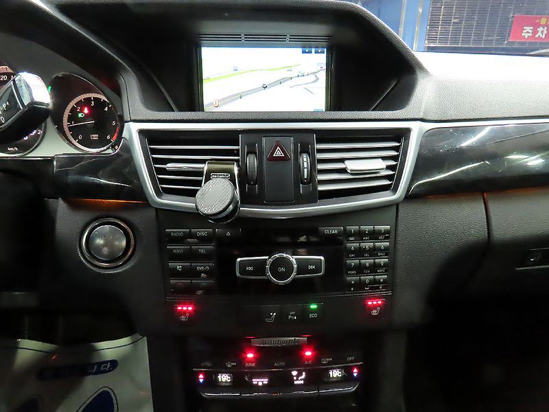 2013 Mercedes-Benz E-Class E220 CDI Avantgarde photo 12