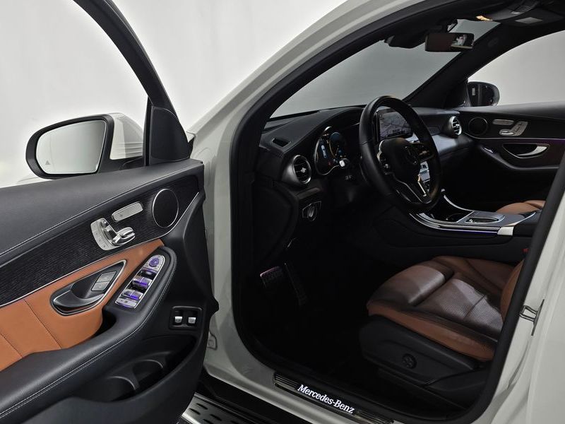 2022 Mercedes-Benz C-Class GLC300e 4MATIC Coupe photo 10